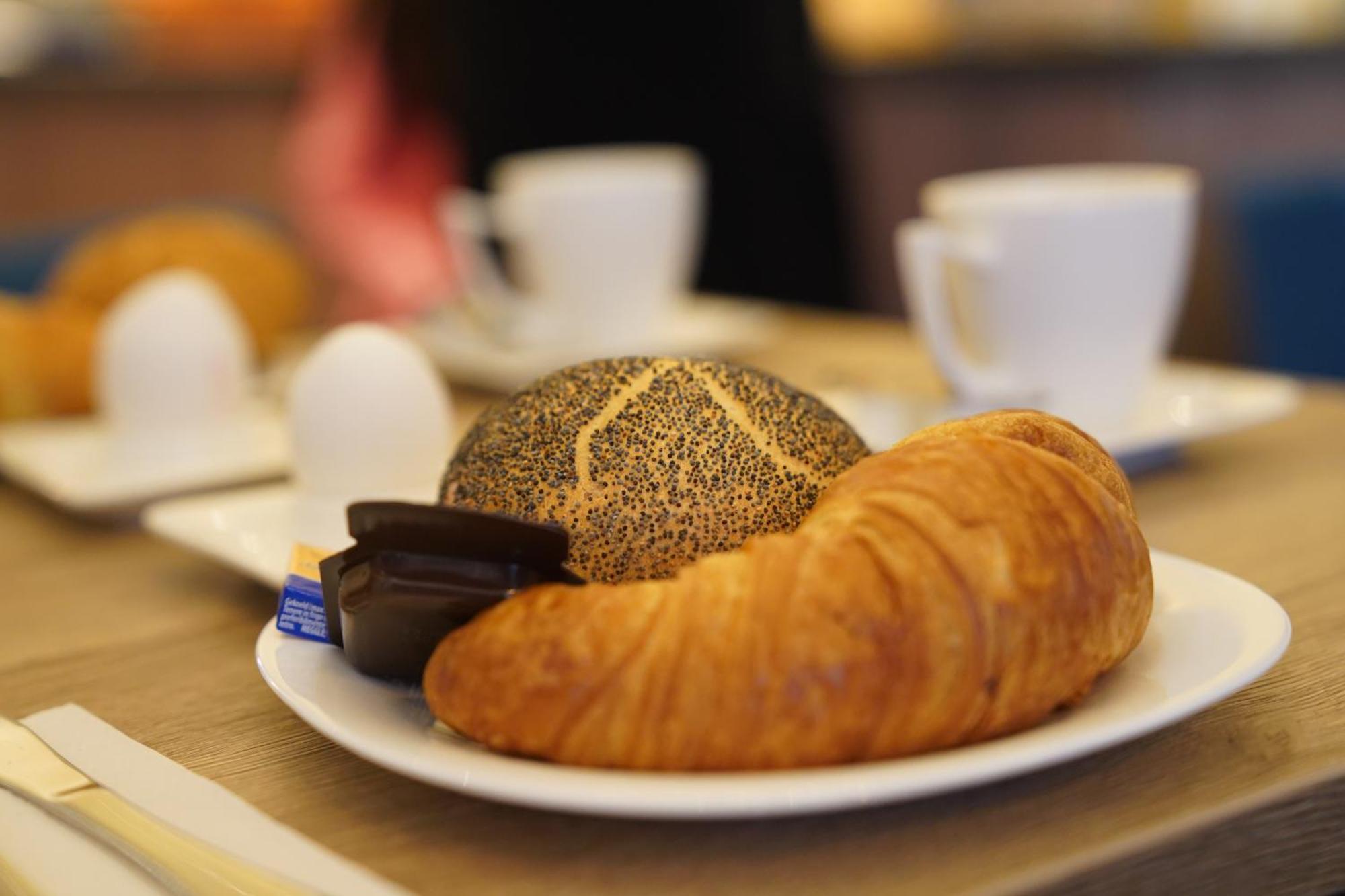 Hotel Dias Pinneberg Zewnętrze zdjęcie