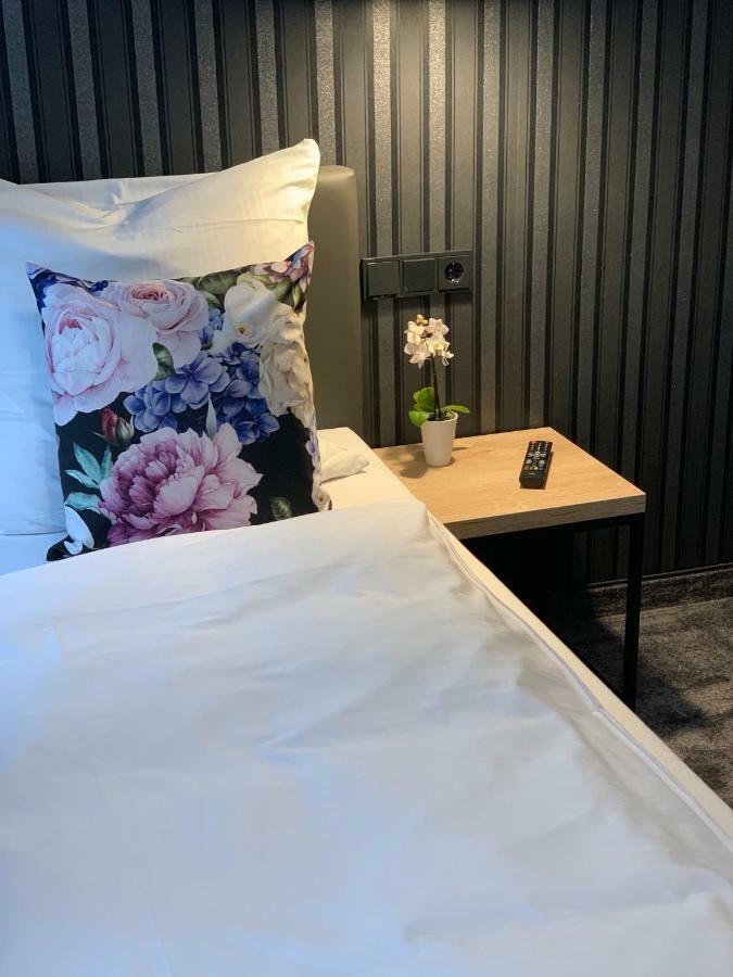 Hotel Dias Pinneberg Zewnętrze zdjęcie