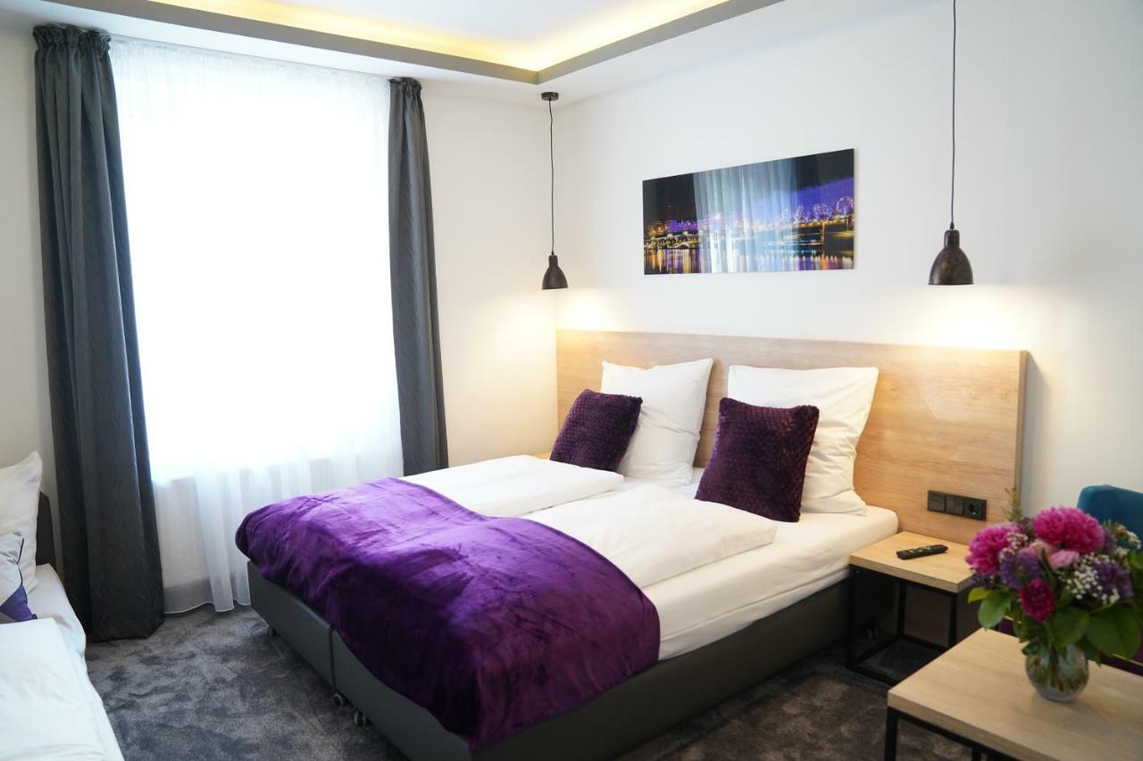 Hotel Dias Pinneberg Zewnętrze zdjęcie