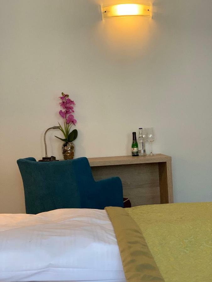 Hotel Dias Pinneberg Zewnętrze zdjęcie